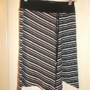 Black & White Stripped Skirt Sz L