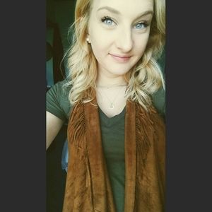 Meet your Posher, Mallory