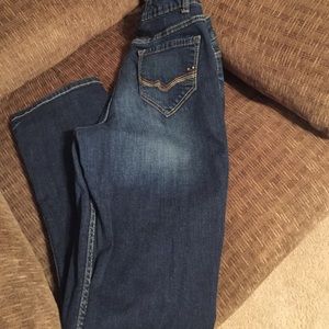 Size 14 hardly worn ladies sz 14 Southpole jeans.