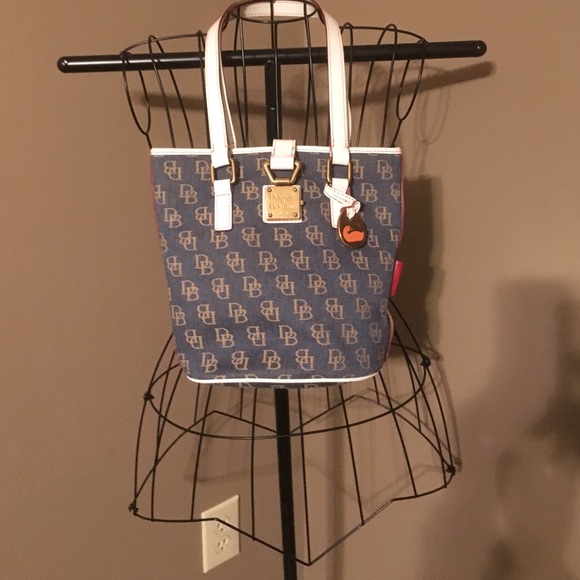 Dooney & Bourke purse
