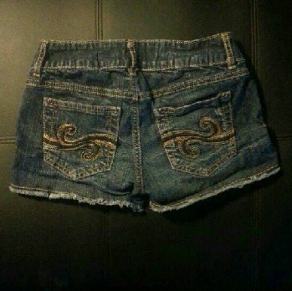 *EUC* Candie's Dark Washed Jean Shorts - Picture 2 of 3