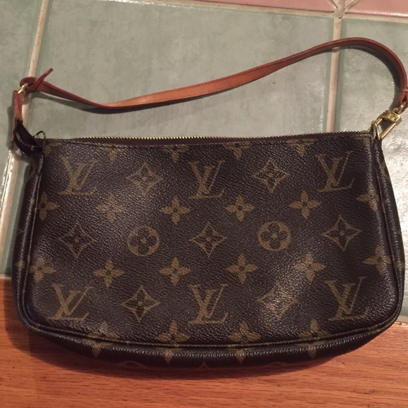 Authentic Small Louis Vuitton Handbag monogram
