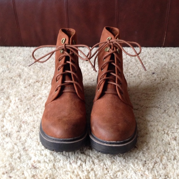 Qupid Cutout Boots size 8.5 - Picture 2 of 4