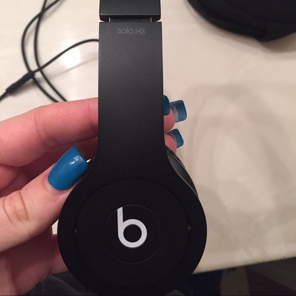 Brand new! Looking to sell to buy wireless.