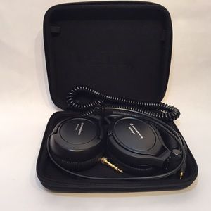 Sennheiser HD 380 pro headphone