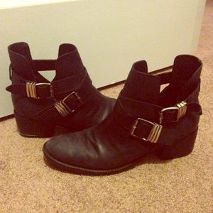 Steve Madden Grizzz Leather Boots