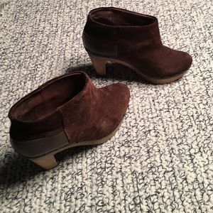 Platform wooden heel leather and suede booties