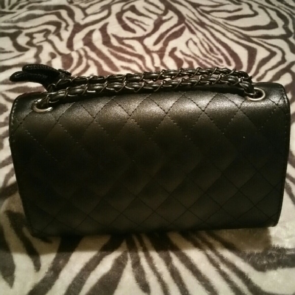 Gorgeous Chic HandBag - Picture 3 of 4