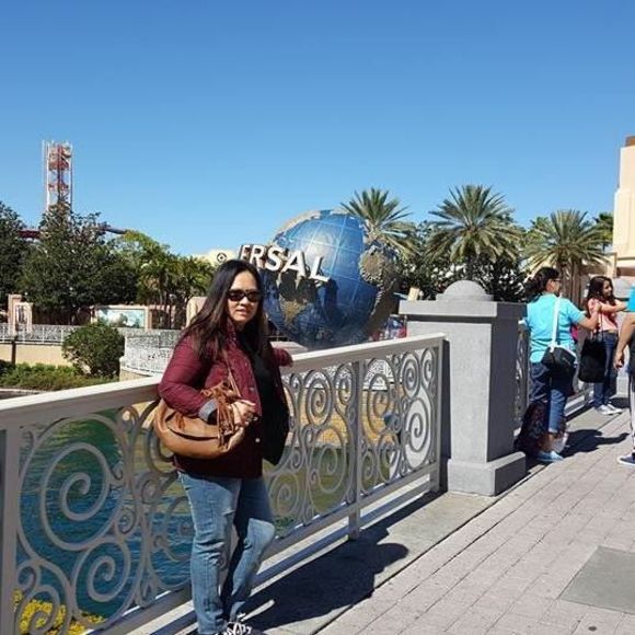 Meet your Posher, Bell