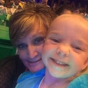 Meet your Posher, Kori