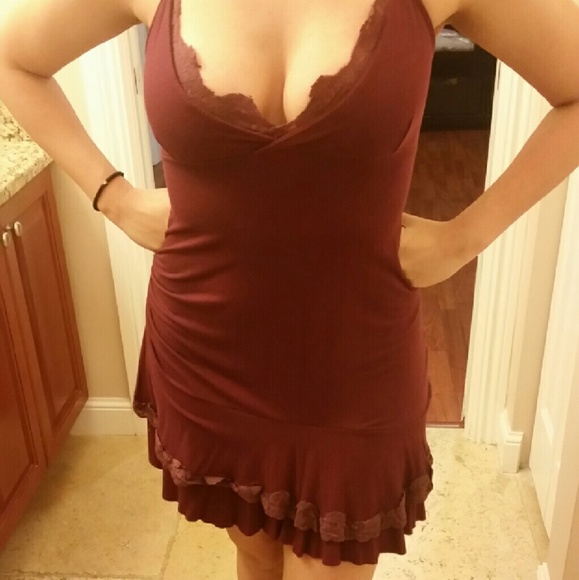 Wine colored dress - Picture 1 of 4