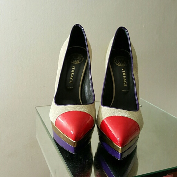 Authentic Versace Pumps - Picture 2 of 3