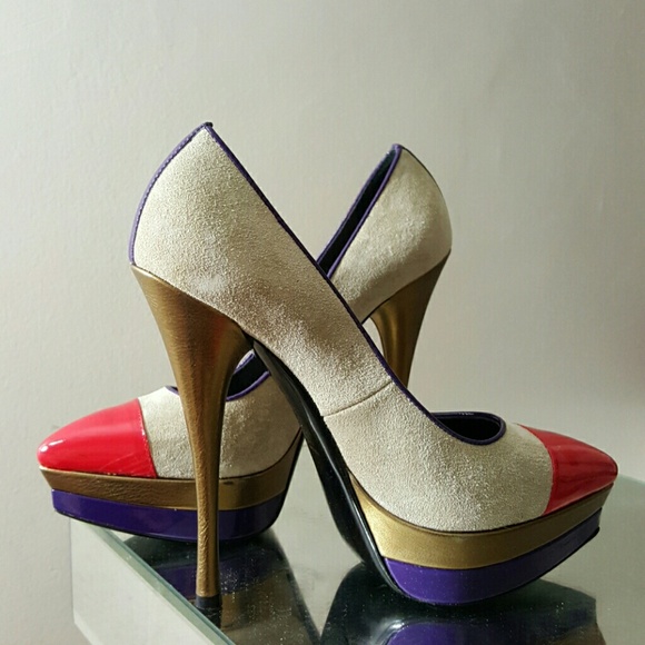 Authentic Versace Pumps - Picture 3 of 3