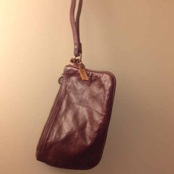 Biasa Wae wristlet