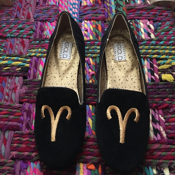 Kerol D. Zodiac Flats •Brand New•
