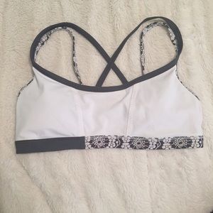 Lululemon sports bra