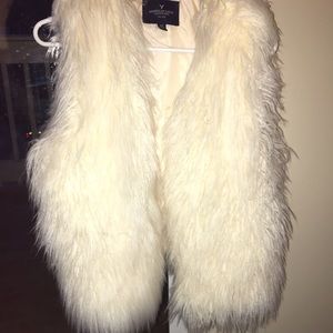 American Eagle vest