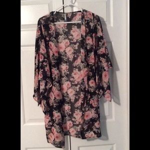 Floral patterned kimono