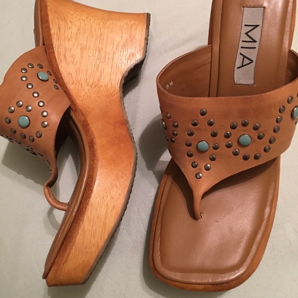 Leather sandals clogs
