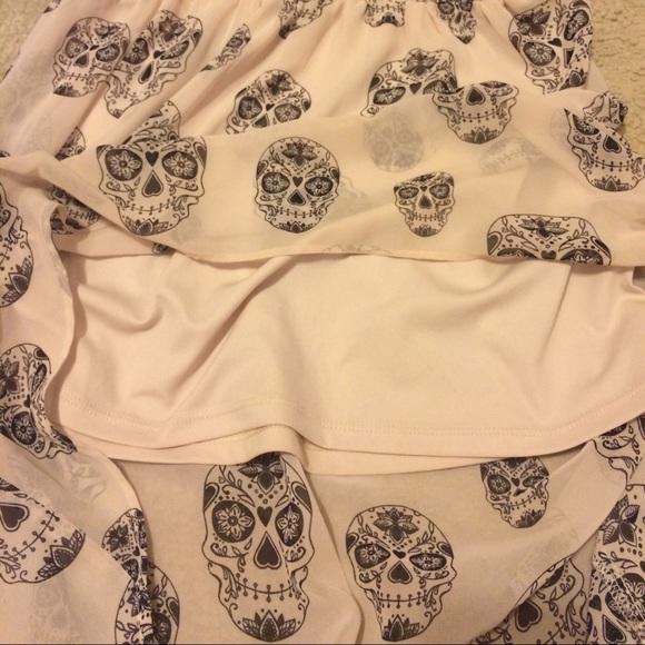❌SOLD❌ Dia de los muertos high low skirt - Picture 4 of 4