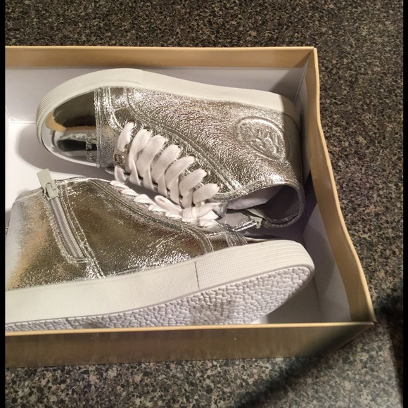 SOLD - Picture 4 of 4