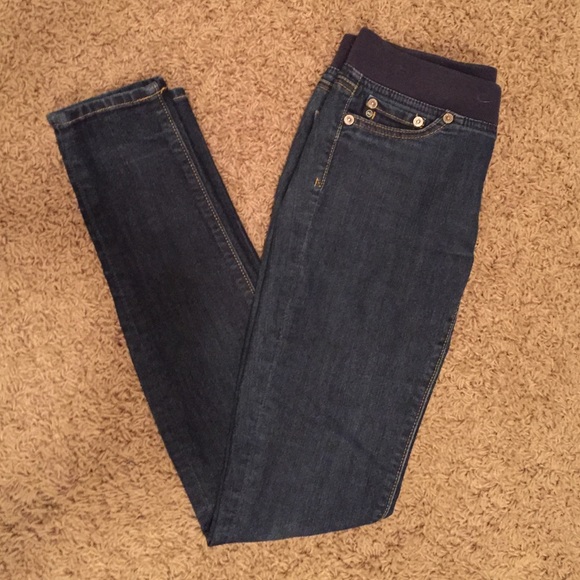 AG pull on jeans size 25