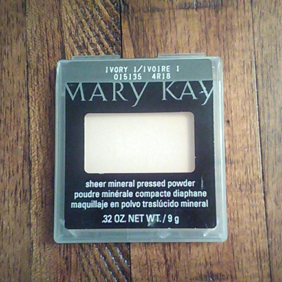 Mary Kay Sheer Pressed Mineral Powder