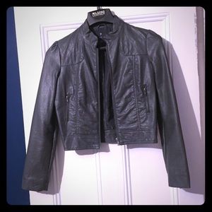 Crop pop collar vegan leather jacket