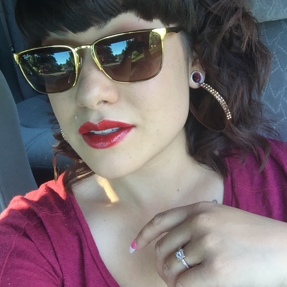 ❣SALE❣ Beautiful Gold Ray-Bans (unisex)