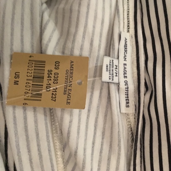 Never worn stretchy striped dress - Picture 4 of 4