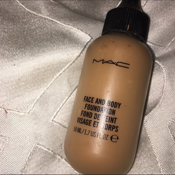 MAC face &- body in C7