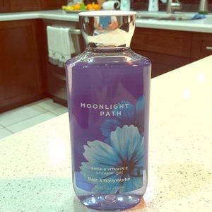 Shea & Vitamin E Shower Gel