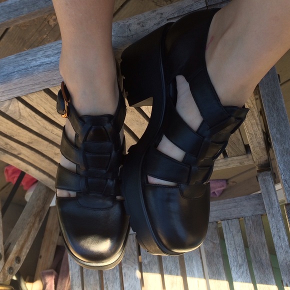 VAGABOND Strappy Mary Janes BRAND NEW!
