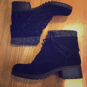 Lucky brand boots (too big for me)