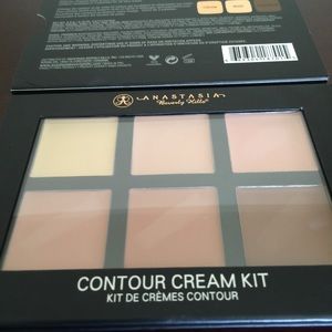 ANASTASIA BEVERLY HILLS