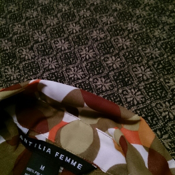 Beautiful patterned blouse - Picture 4 of 4
