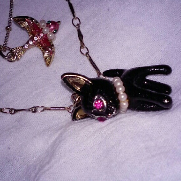 Betsey Johnson black cat and pink bows necklace