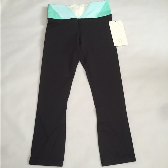 Lululemon Run:Inspire Crop II (SIZE:2)