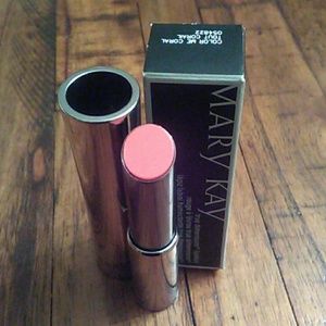 Mary Kay True Dimensions Lipstick