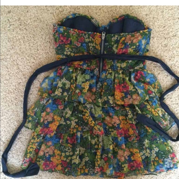 Abercrombie and Fitch colorful dress - Picture 2 of 3