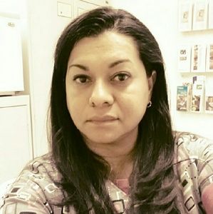 Meet your Posher, Lora