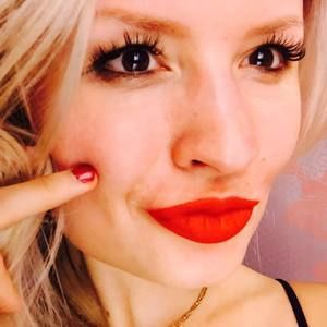 Meet your Posher, Alena
