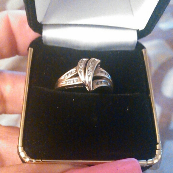 14 k diamond gold rings
