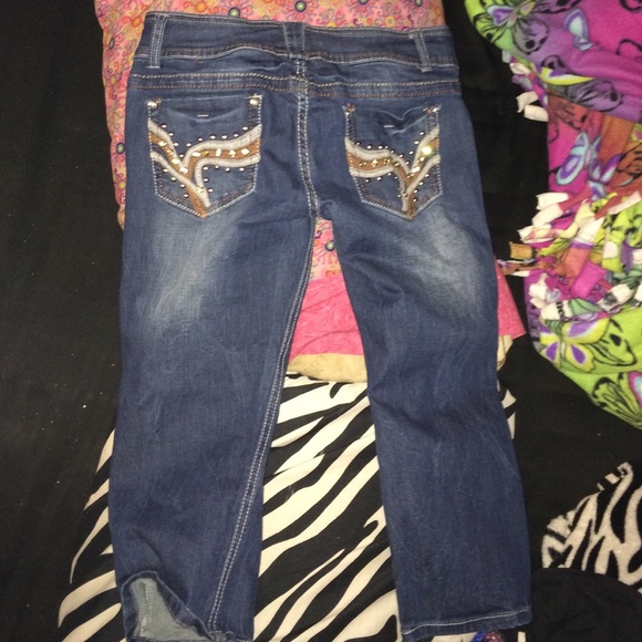 Capris - Picture 2 of 2