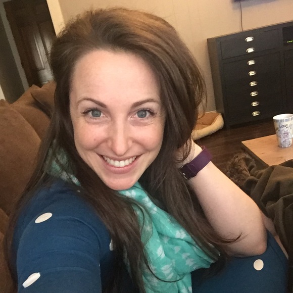 Meet your Posher, Courtney!