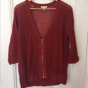 Dark red vest - Silence + Noise