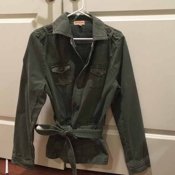 Beulah Light Jacket in Army Green 🔥🔥