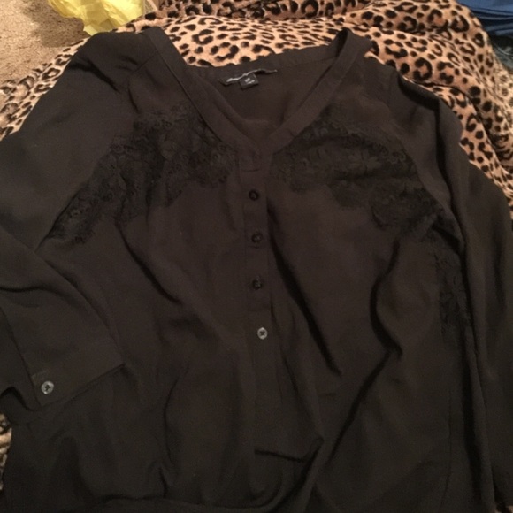 AMERICAN EAGLE OUTFITTERS TOP