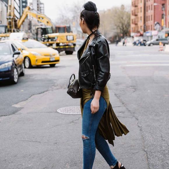 Meet your Posher, Julia