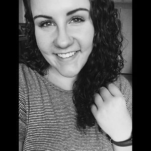 Meet your Posher, Jillian